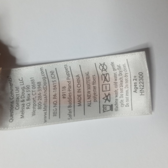 Melissa & Doug Safari Animal Hand Puppets Set of 7 - Picture 8 of 8